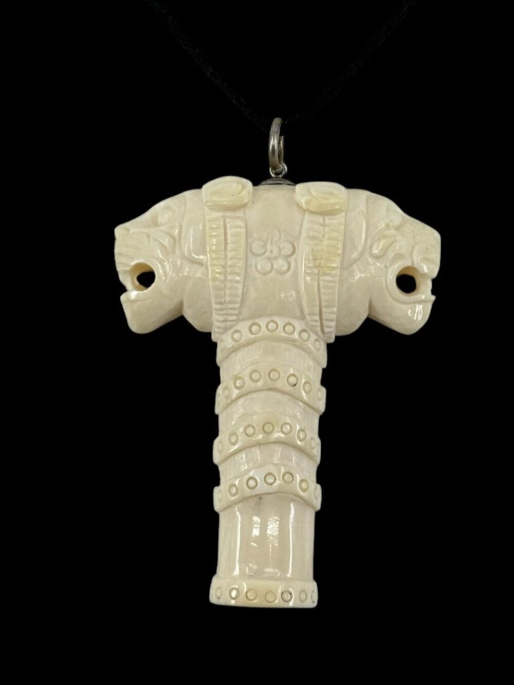 Vintage Mughal carved ivory double lion head seal pendant - GM1217